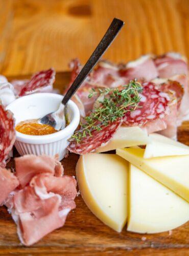 tagliere di salumi e formaggi